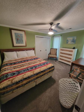 6 King beds and More, Chic Cordova Near Shopping